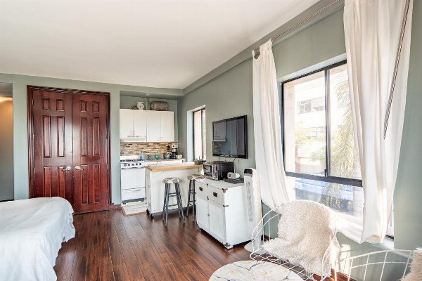 Ocean Luxury Lofts and Suites image 17