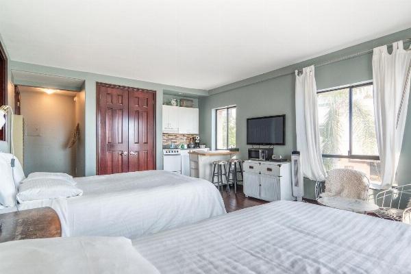 Ocean Luxury Lofts and Suites image 21