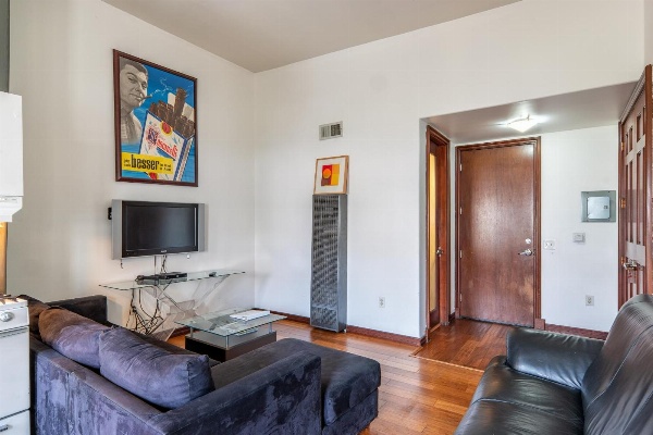 Ocean Luxury Lofts and Suites image 23