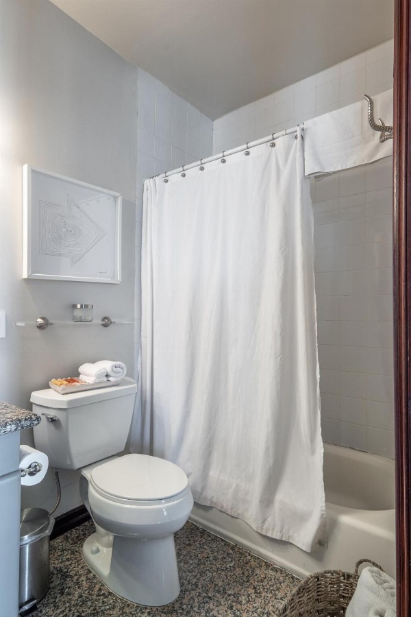 Ocean Luxury Lofts and Suites image 8